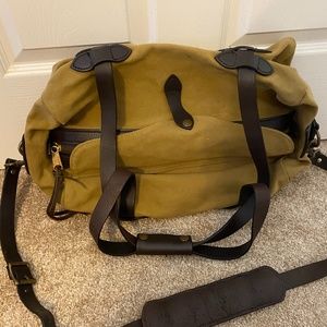 Filson Tan SMALL RUGGED TWILL DUFFLE BAG leather